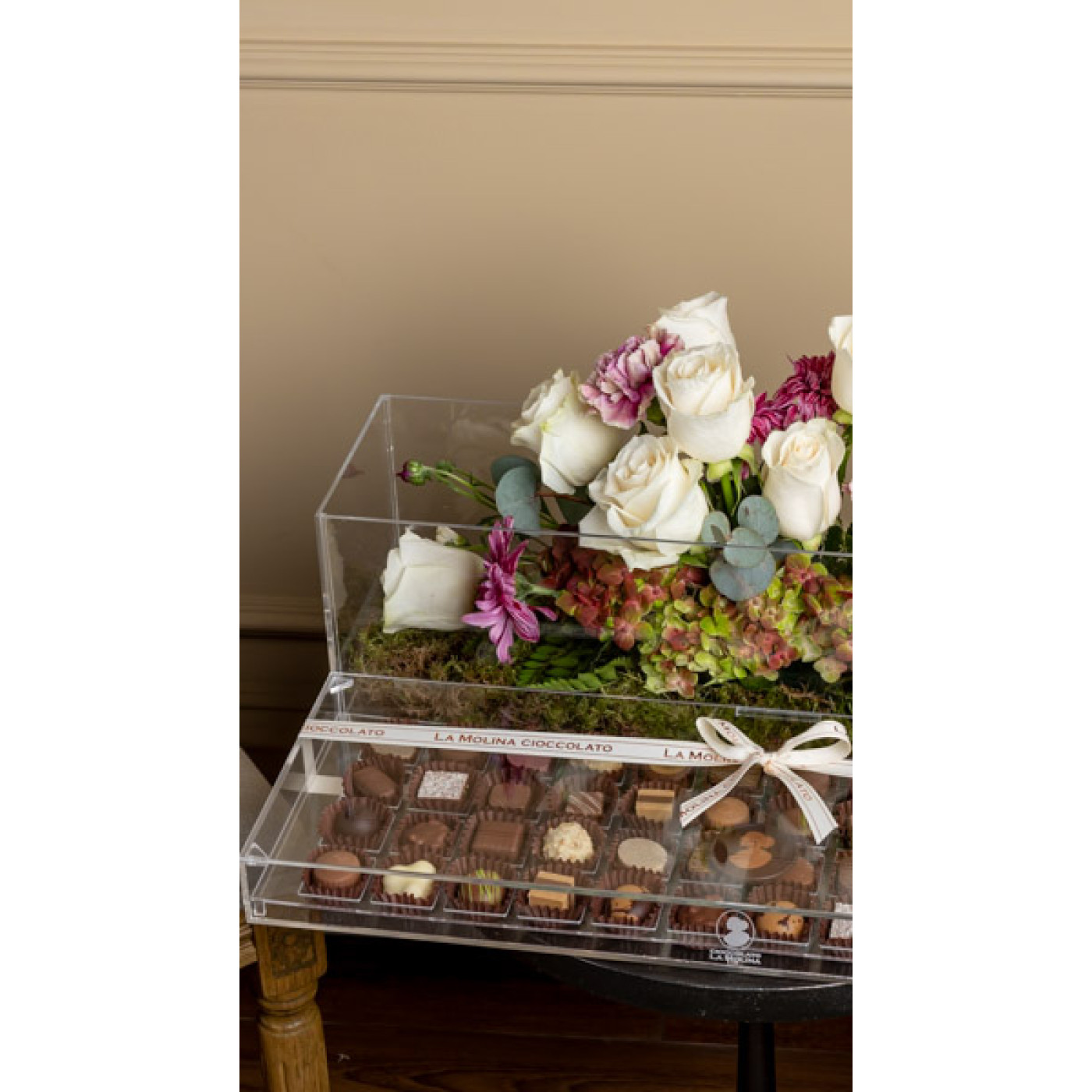 Chocolate Tray With Flower 2