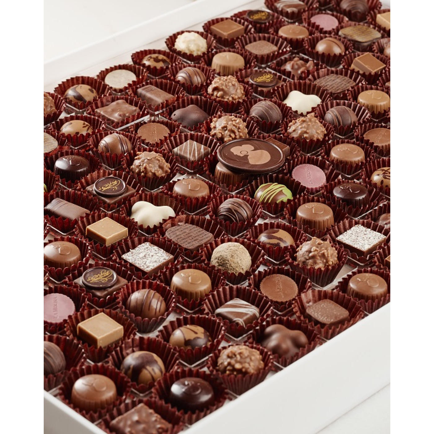 CHOCOLATE TRAY 32